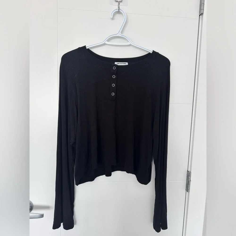 🖤 LNA Rhett Cropped Henley Top – Black | Women’s Medium🖤 - Picture 2 of 7